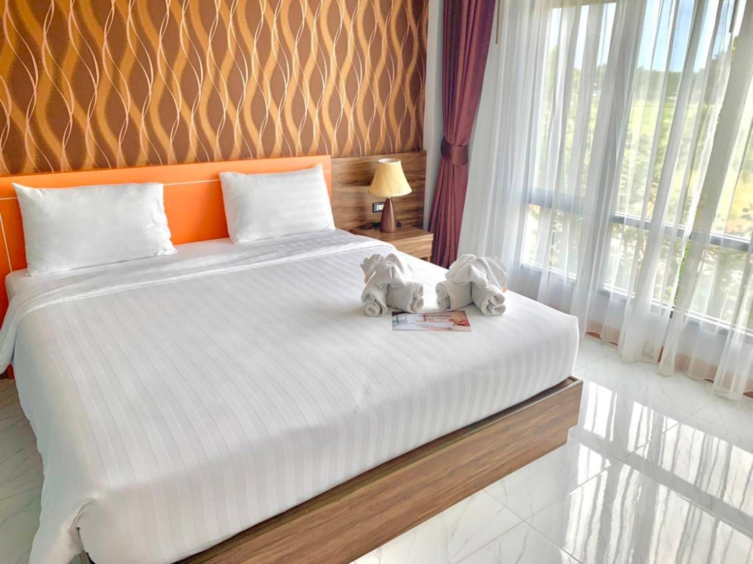 Eireann Boutique Hotel Prakhon Chai Bagian luar foto