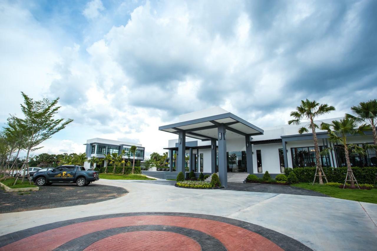 Eireann Boutique Hotel Prakhon Chai Bagian luar foto