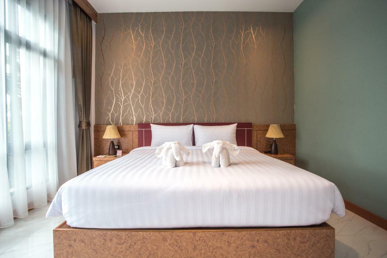 Eireann Boutique Hotel Prakhon Chai Bagian luar foto
