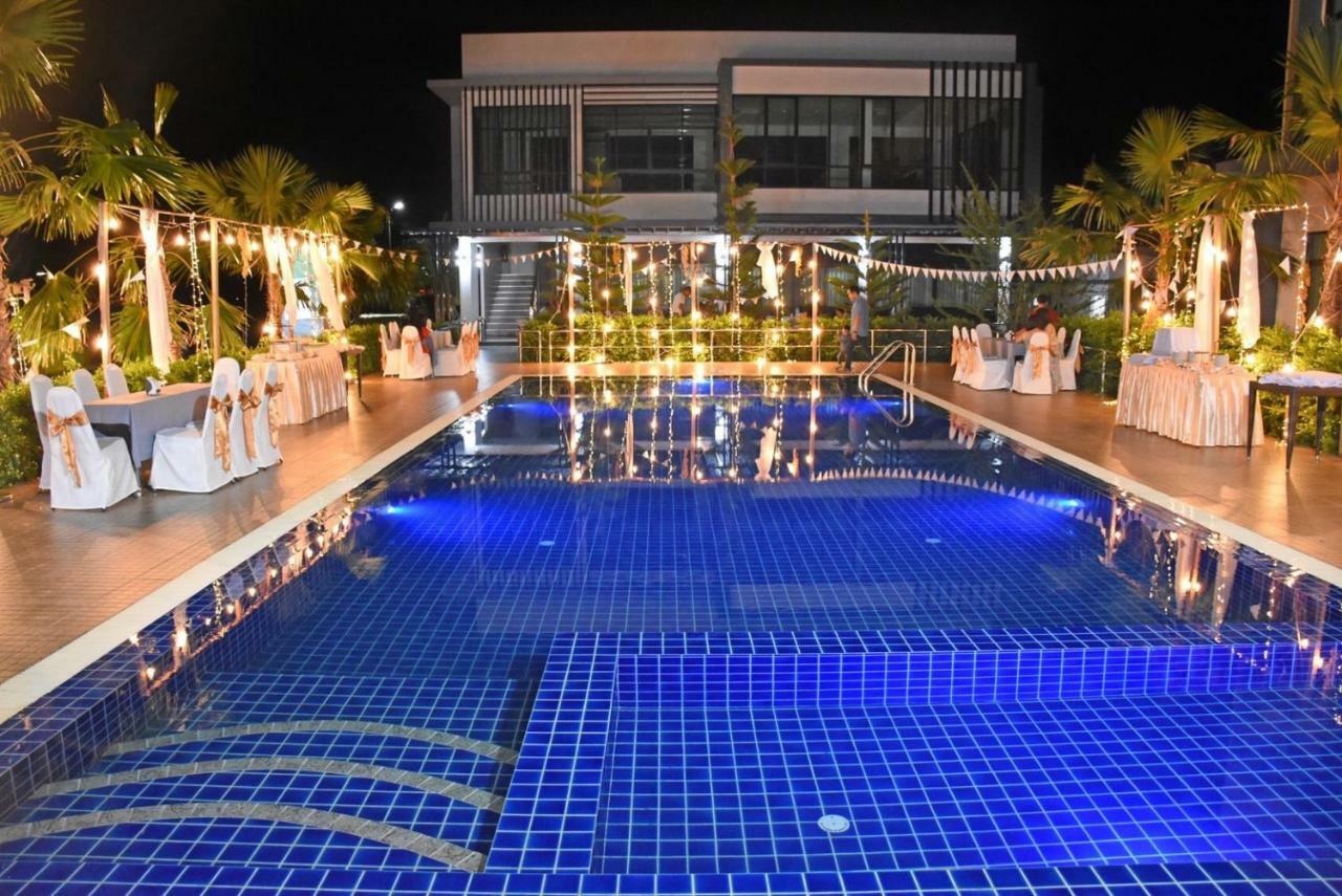 Eireann Boutique Hotel Prakhon Chai Bagian luar foto